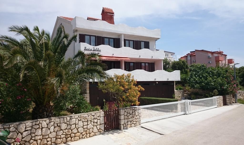 Apartments Baka Jelka Mandre Extérieur photo
