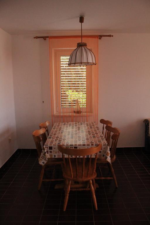 Apartments Baka Jelka Mandre Extérieur photo
