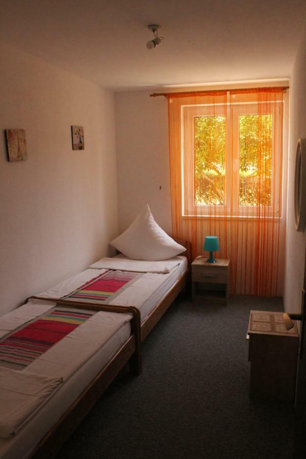 Apartments Baka Jelka Mandre Extérieur photo