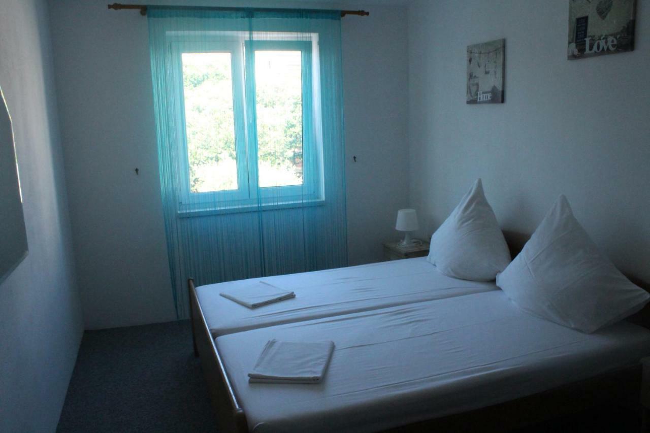 Apartments Baka Jelka Mandre Extérieur photo